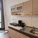 City Studio For 4, Near Sonnenallee 아파트
