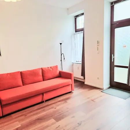 Apartment City Studio For 4, Near Sonnenallee *