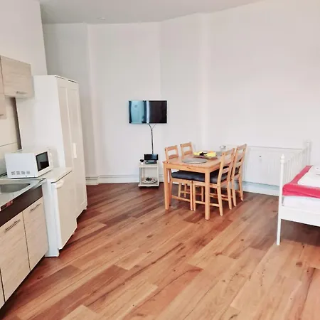 Apartment City Studio For 4, Near Sonnenallee *