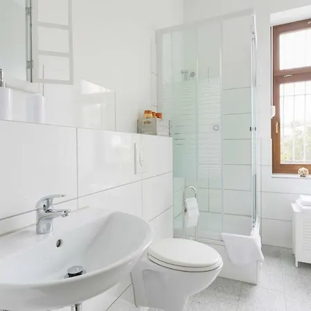 City Studio For 4, Near Sonnenallee Appartamento *