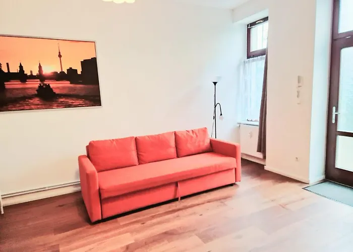 City Studio For 4, Near Sonnenallee Apartment
