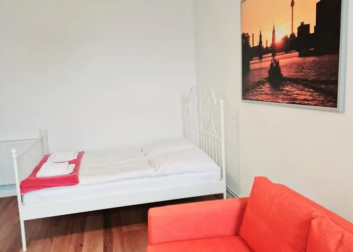 City Studio For 4, Near Sonnenallee Appartamento *